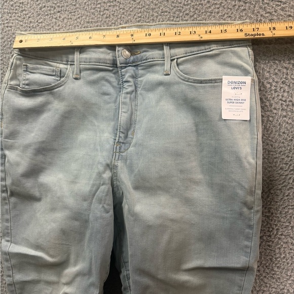 DENIZEN from Levis Women's Ultra-High Rise Super Skinny Slimming Jean 18 W34 New - Picture 9 of 9